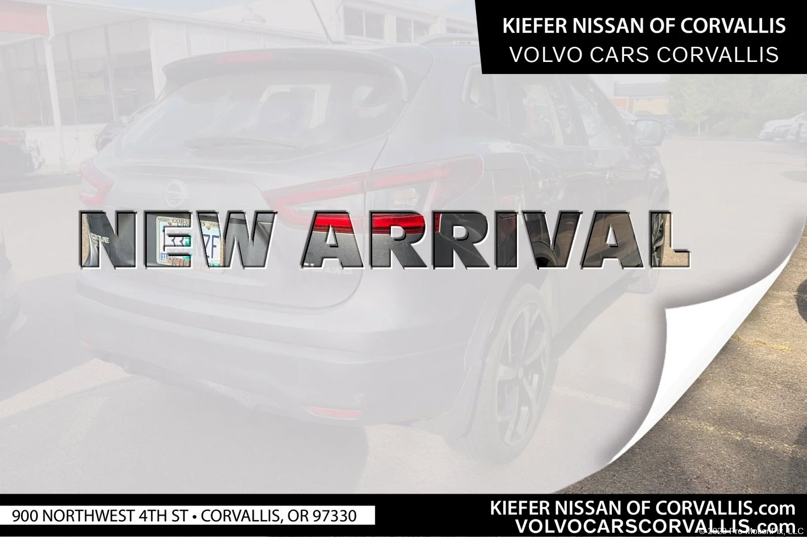 Used 2021 Gun Metallic Nissan SL image 1