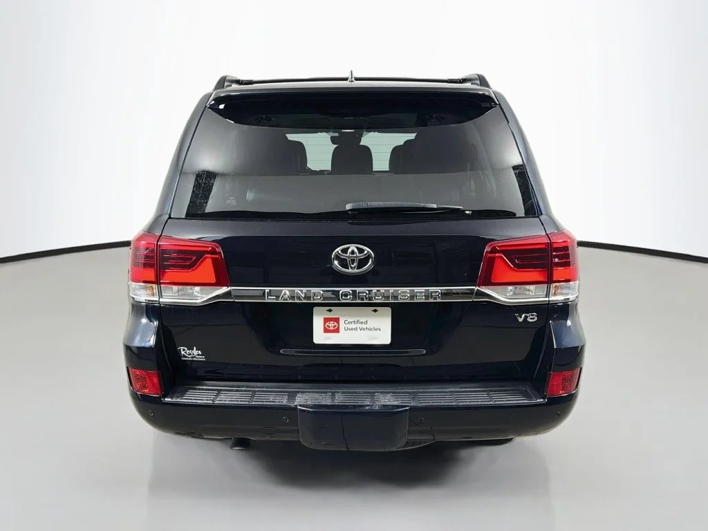 Certified Used 2018 Black Toyota Base image 7
