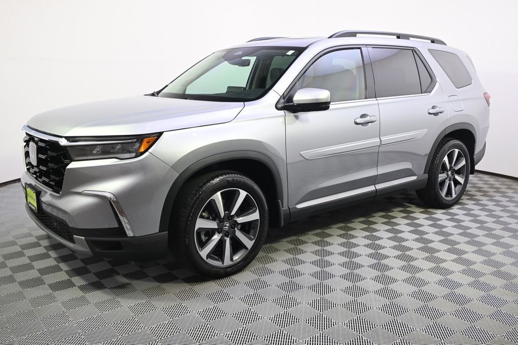 Used 2023 Honda Pilot Touring with VIN 5FNYG1H79PB046718 for sale in St. Louis Park, Minnesota