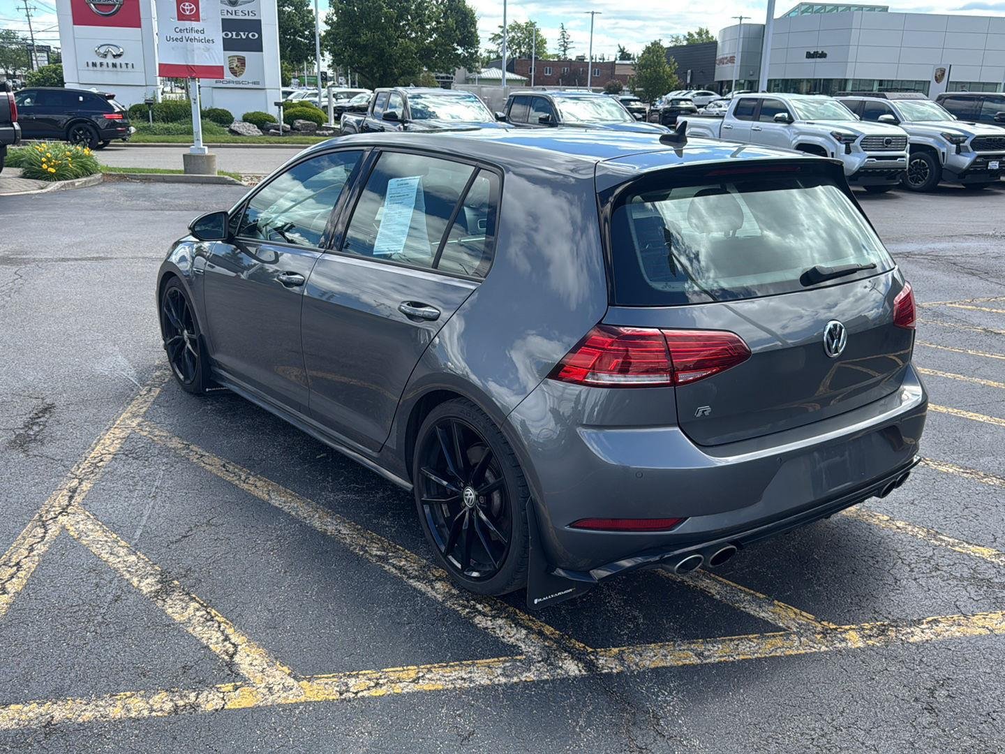 Used 2019 Indium Gray Metallic Volkswagen 4Motion image 4