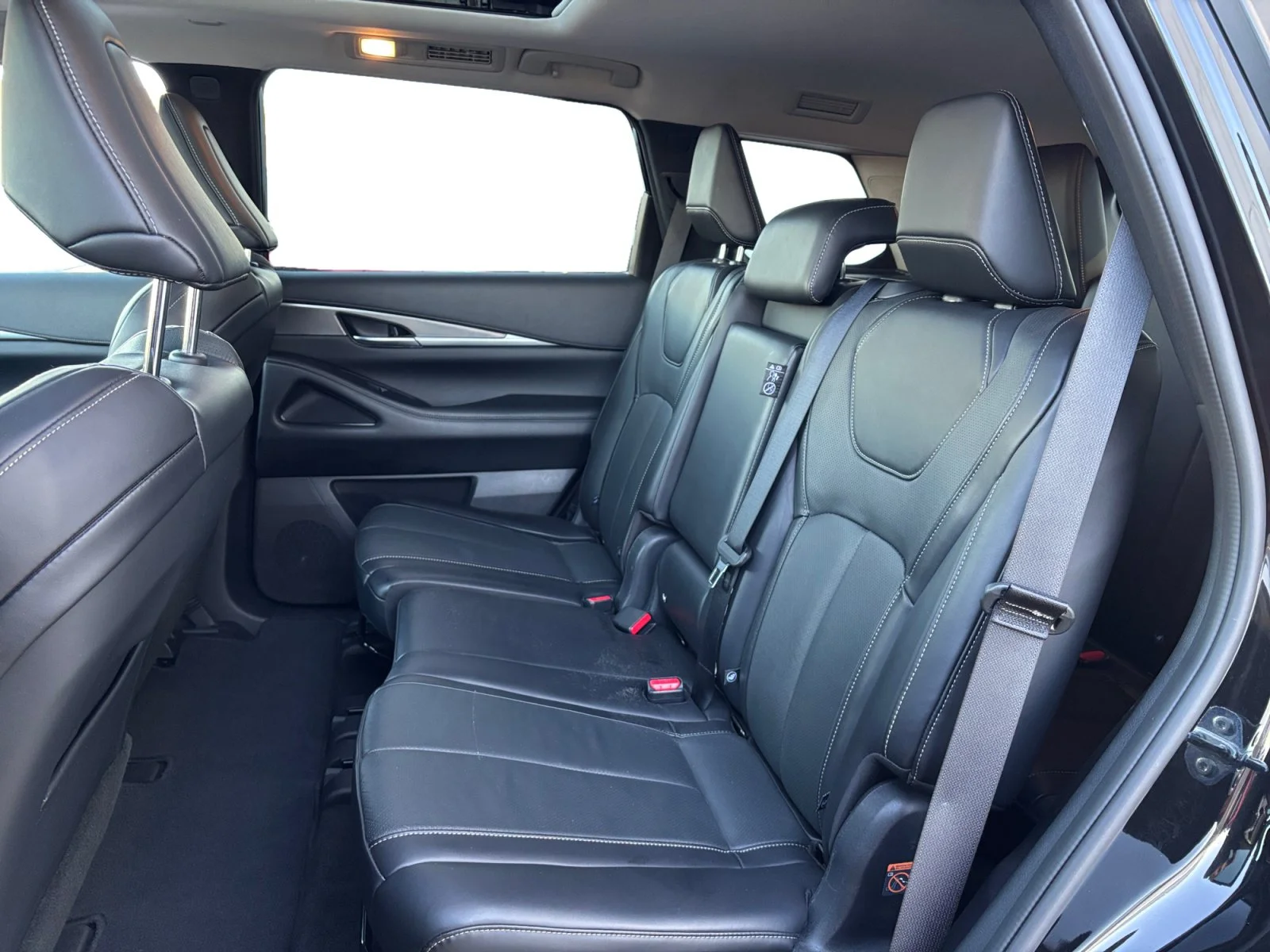 Used 2025 Black INFINITI LUXE image 16