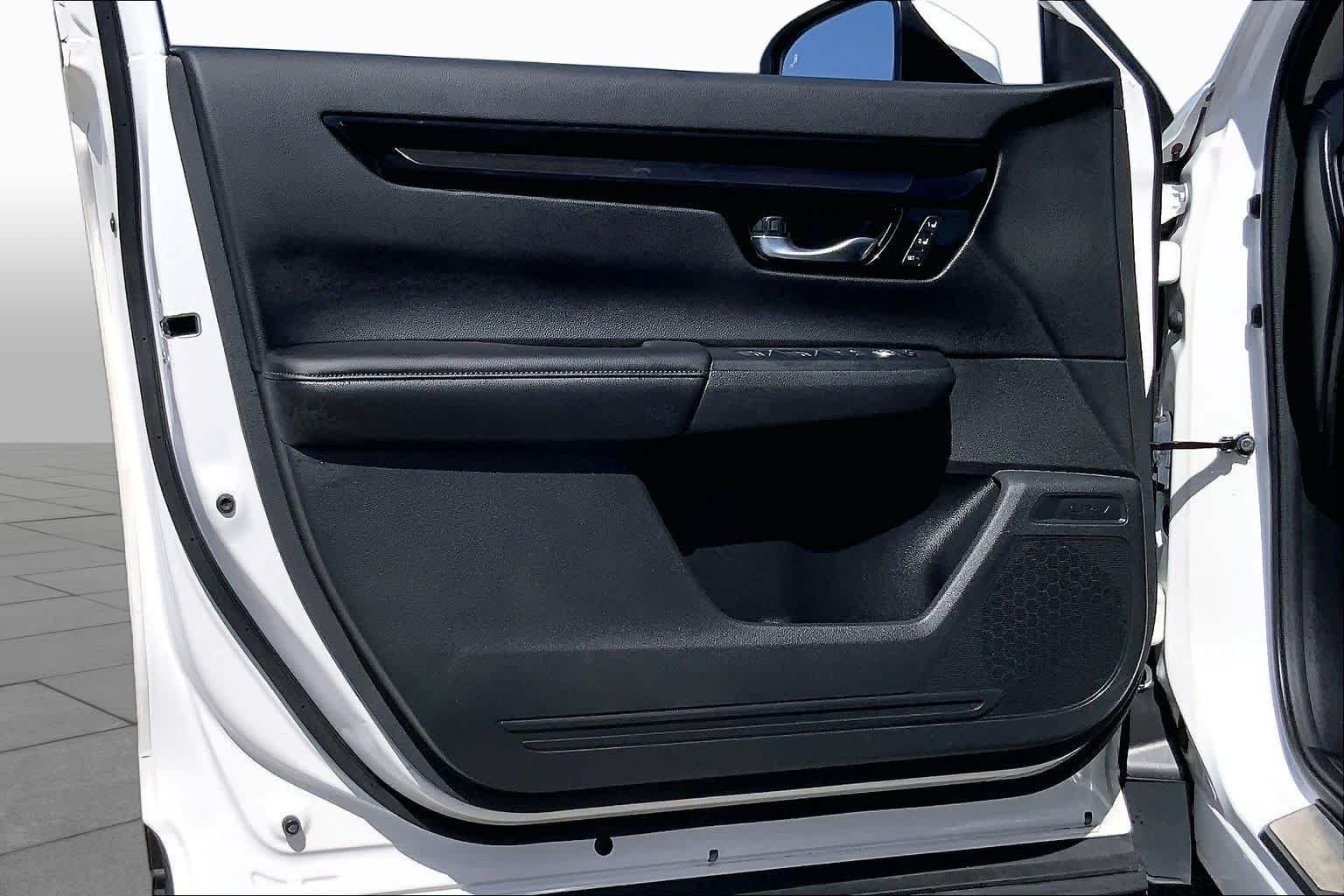 Used 2025 Platinum White Pearl Honda EX-L image 21