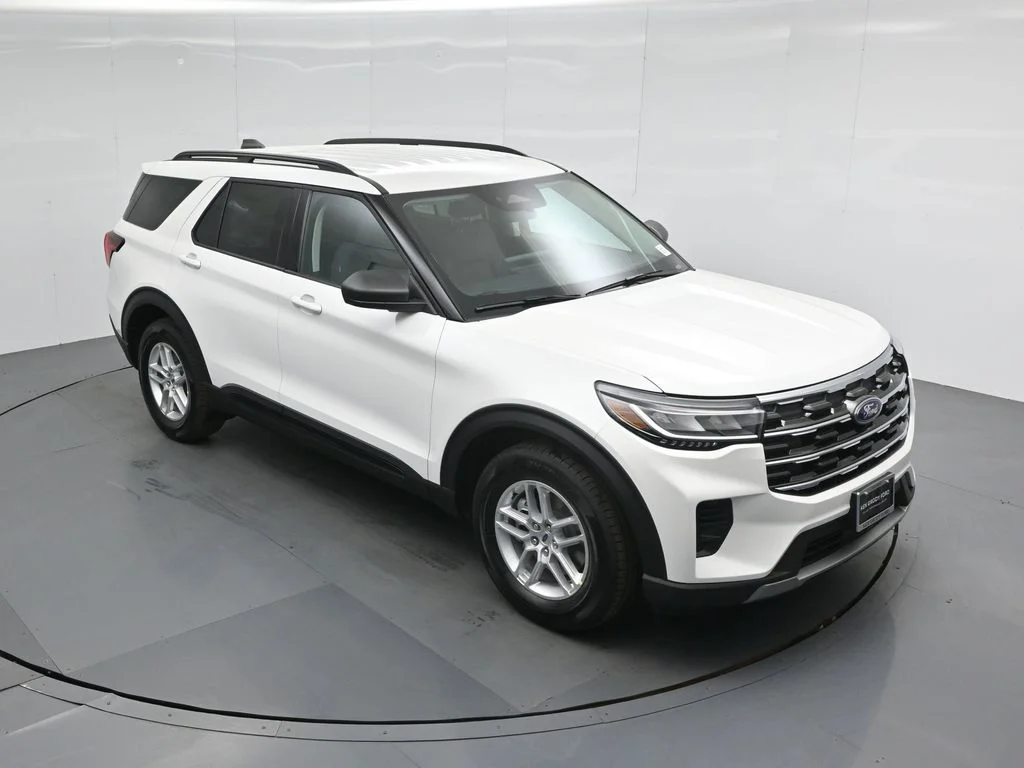 New 2026 Star White Metallic Tri-Coat Ford Active image 39
