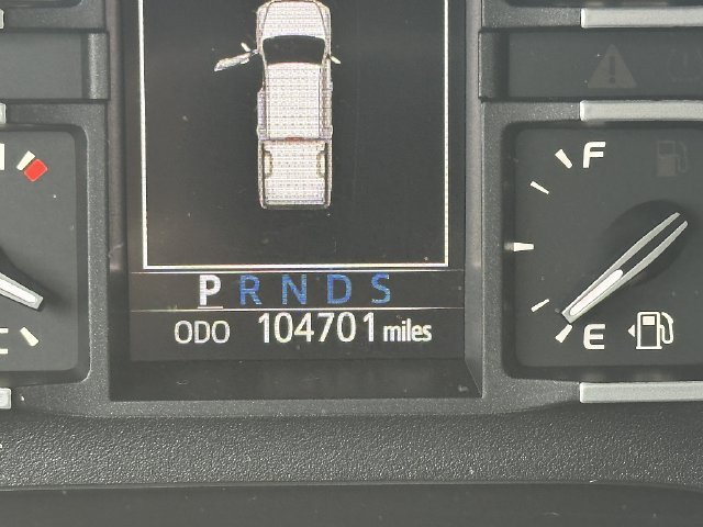 Used 2020  Toyota SR5 image 23