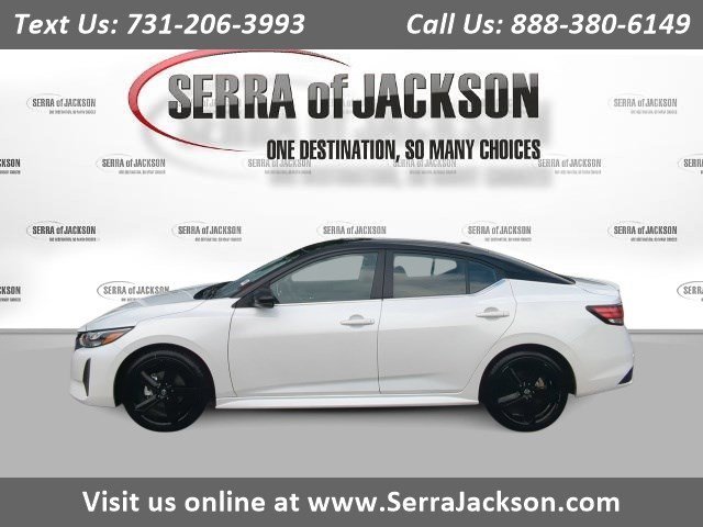 Pre-Owned 2025 Nissan Sentra SR Front Wheel Drive Sedan 4 Dr.
