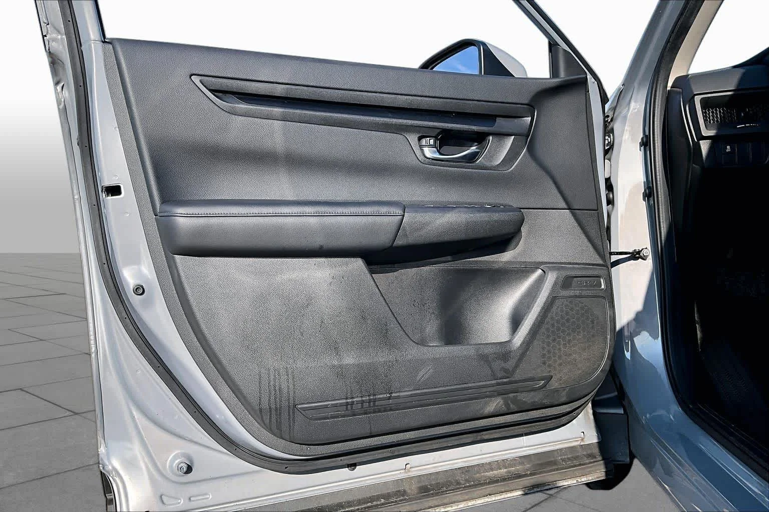 Used 2025 Urban Gray Pearl Honda LX image 19