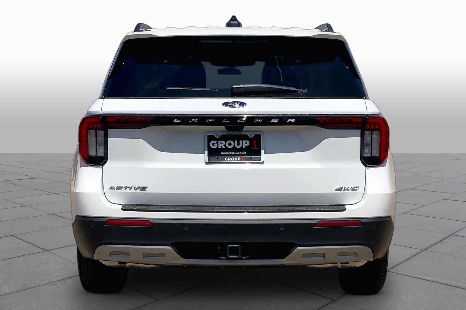 New 2026 Star White Metallic Tri-Coat Ford Active image 4