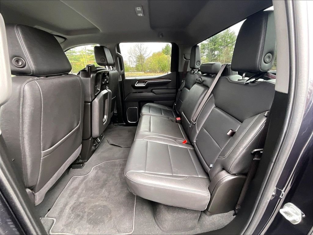 Used 2025 Silver GMC SLT image 15