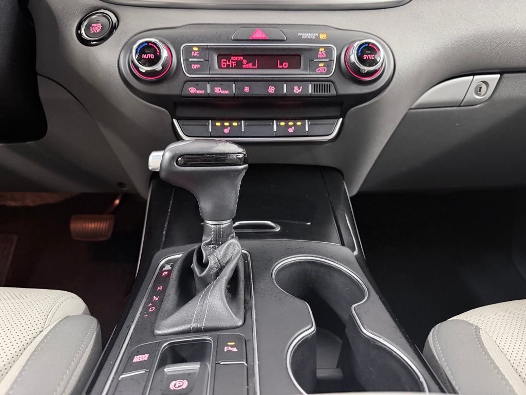 Used 2019 White Kia SX image 25