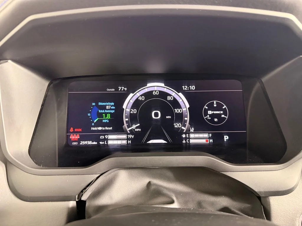 Used 2024 Silver Toyota Platinum image 31