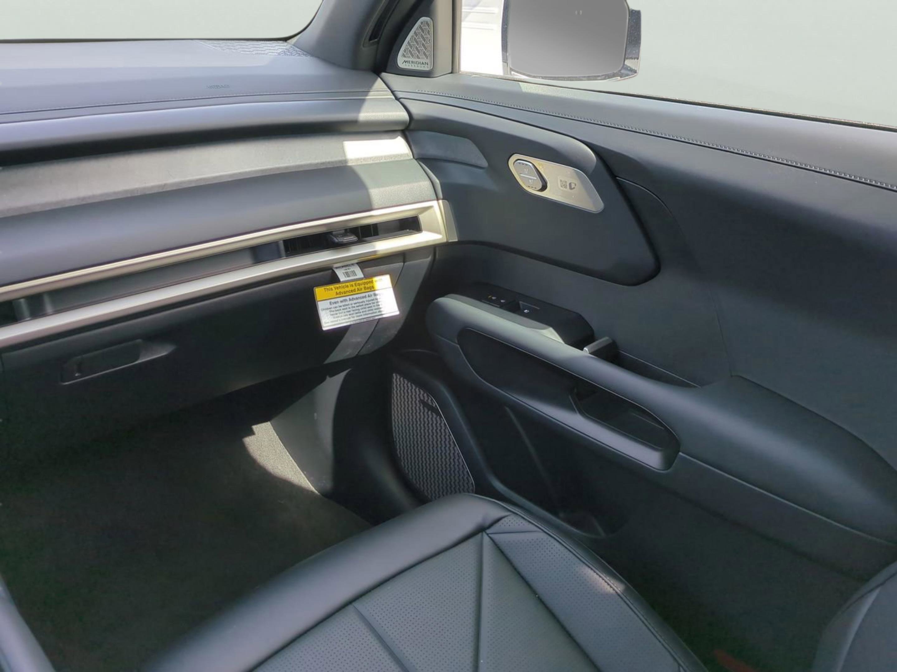 New 2027 Glacial White Pearl Kia SX image 20