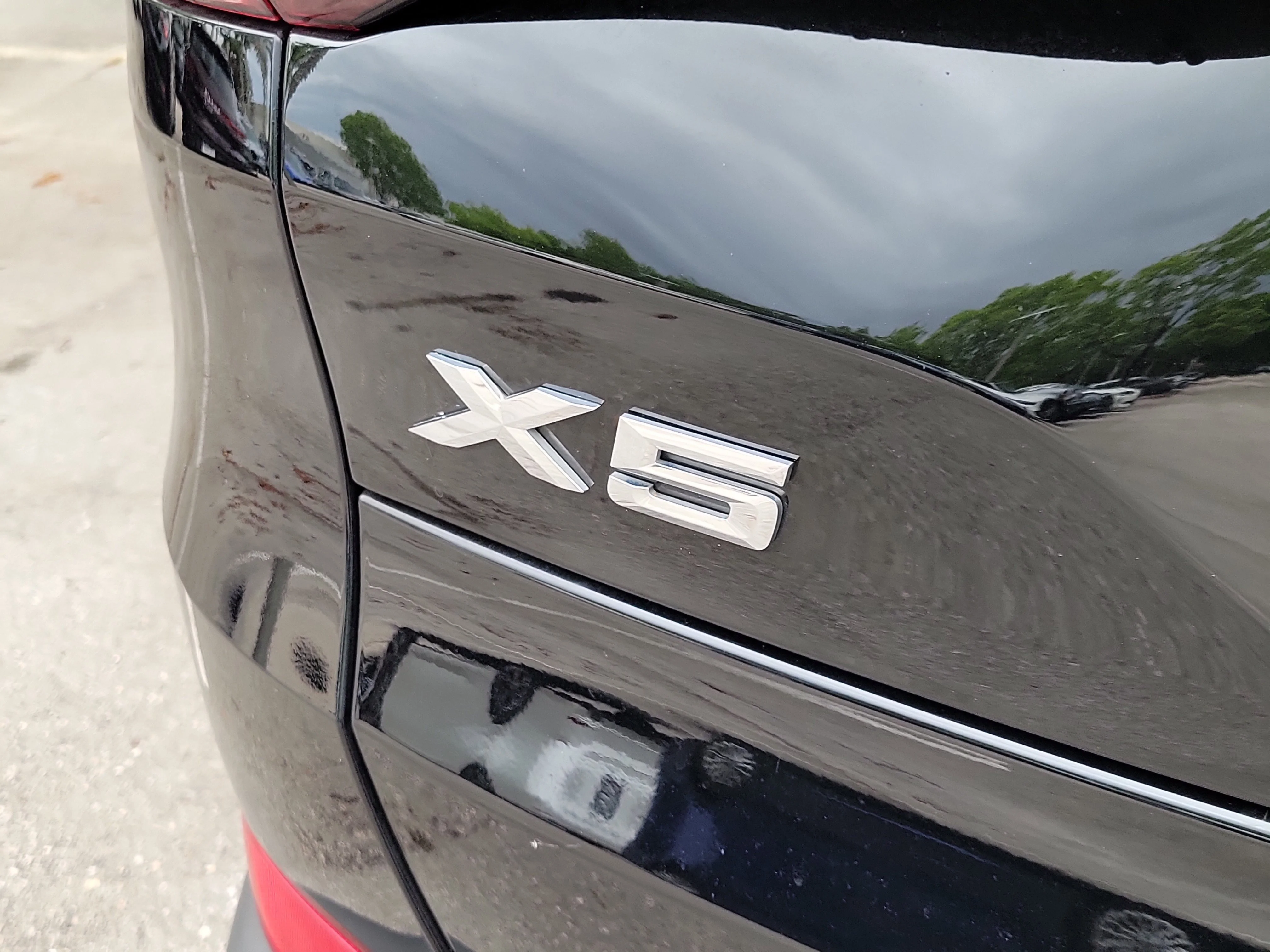 Used 2023 Jet Black BMW xDrive40i image 7