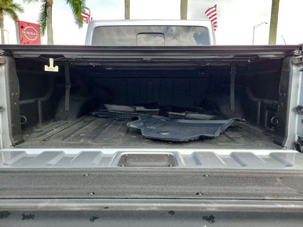 Used 2021 Silver Jeep Overland image 10
