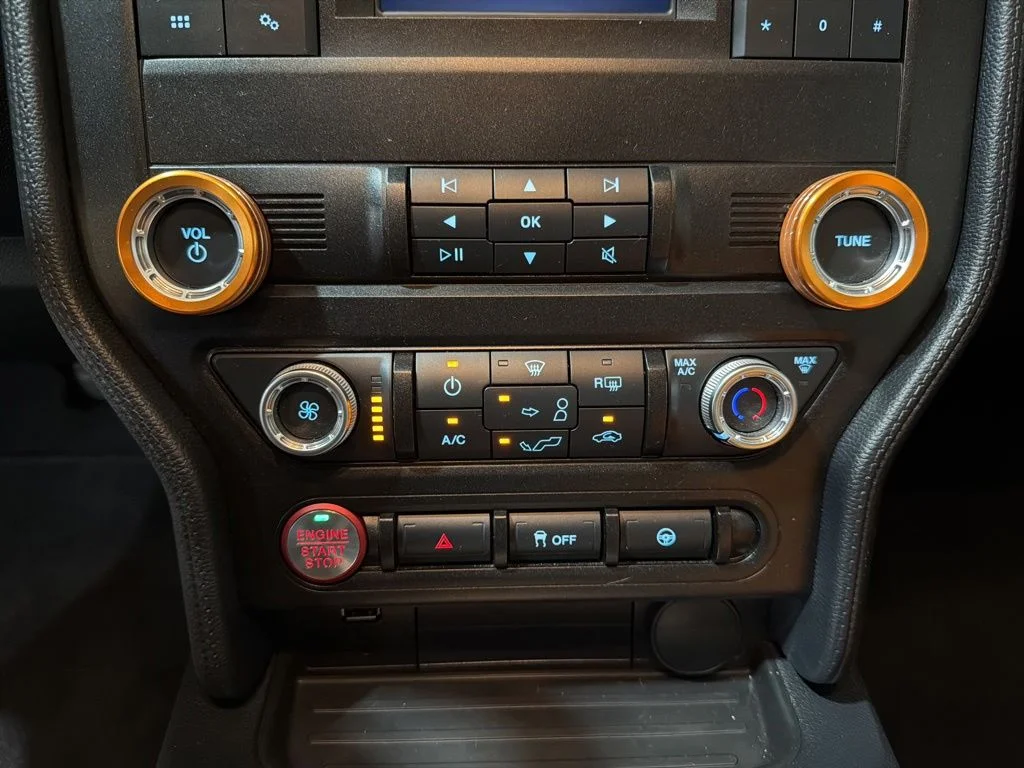Used 2022 Orange Ford GT image 18