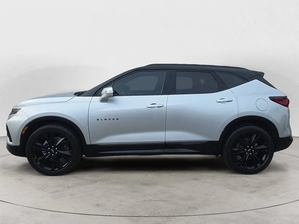 Used 2022 Silver Ice Metallic Chevrolet RS image 8