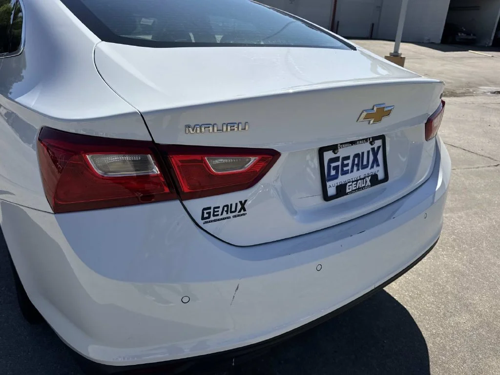 Used 2025 White Chevrolet LT image 17