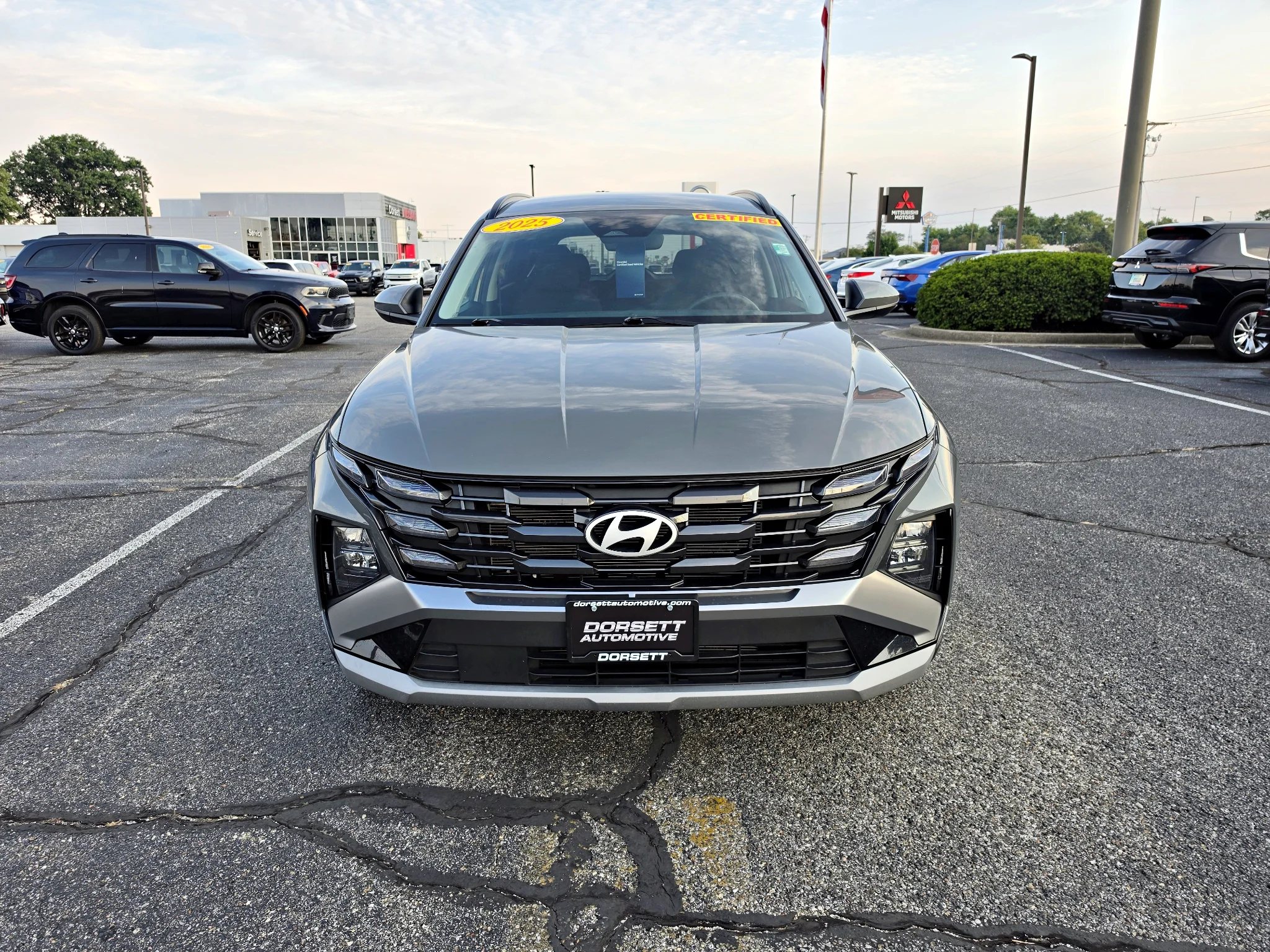 Used 2025 Hampton Gray Hyundai SEL image 2