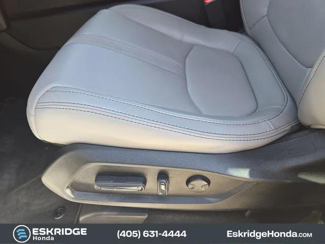 Used 2023 Platinum White Pearl Honda Touring image 23