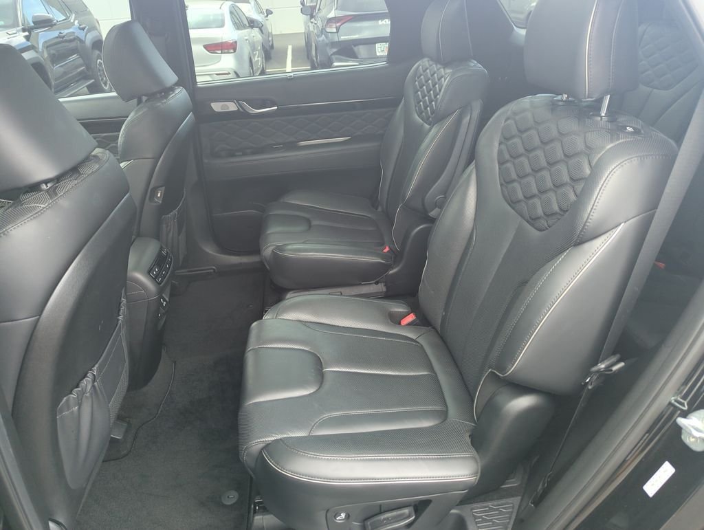 Used 2022 Black Hyundai Calligraphy image 30
