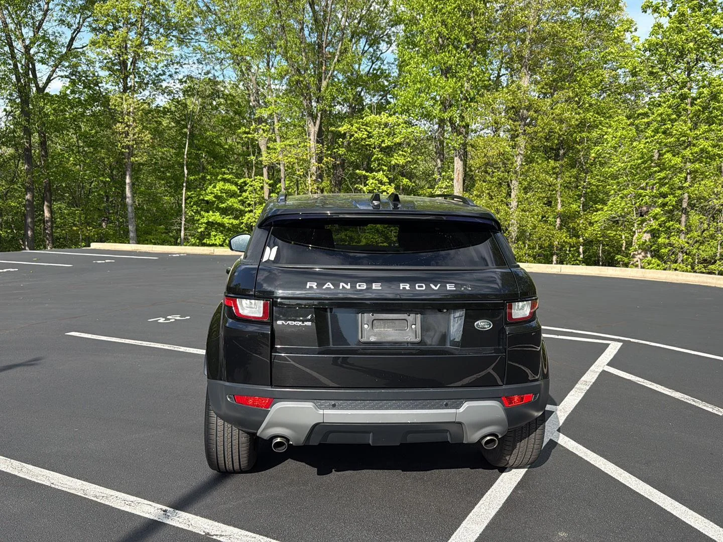 Used 2018 Narvik Black Land Rover SE Premium image 4