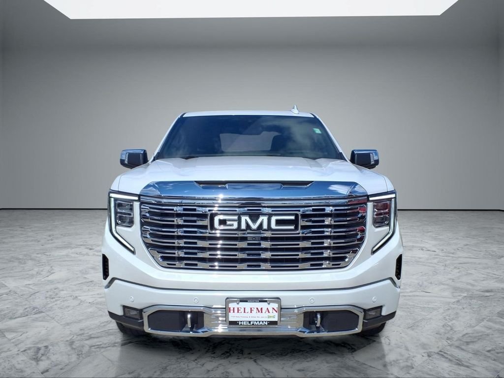 Used 2024 White GMC Denali image 2