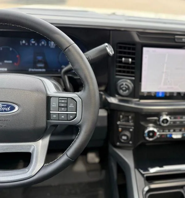 New 2026 Star White Metallic Tri-Coat Ford F-350® Lariat® image 19