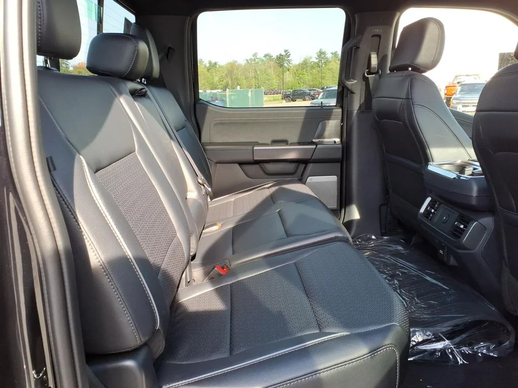 New 2026 Agate Black Metallic Ford Lariat image 13