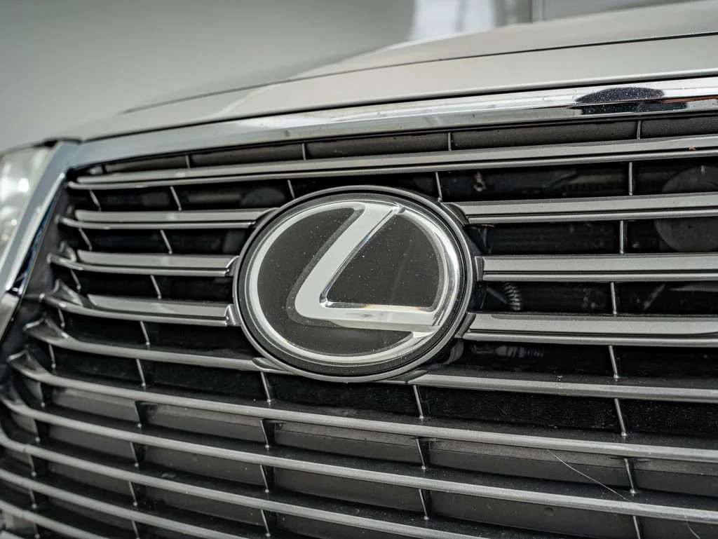 Used 2018 Silver Lexus 350 image 12
