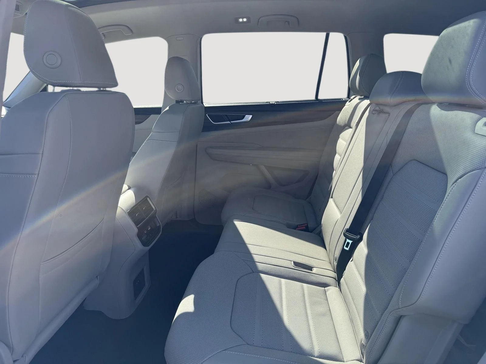 2026 Volkswagen Atlas SEL - Photo 9