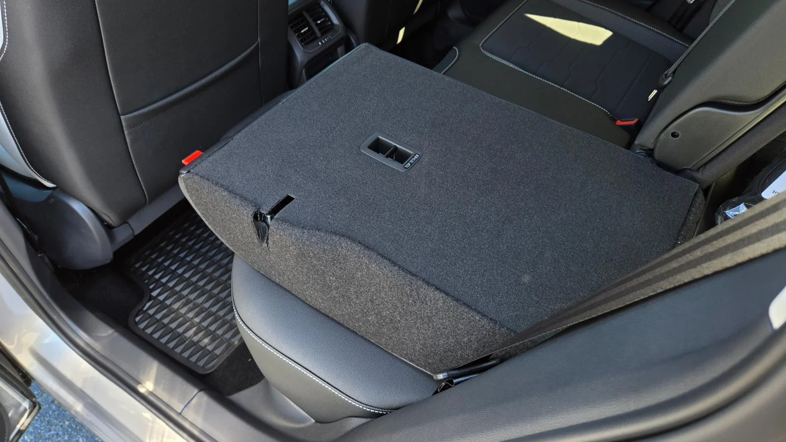 2025 Volkswagen Taos SE - Photo 47
