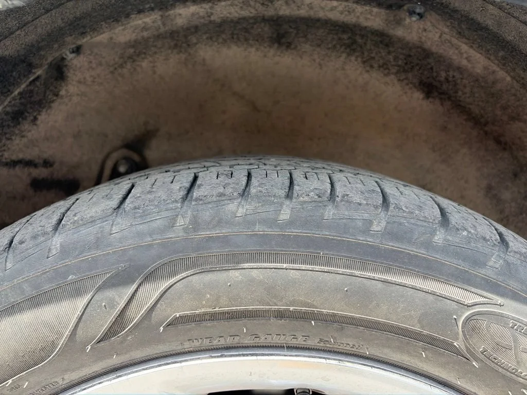 Used 2019  Toyota Limited image 21