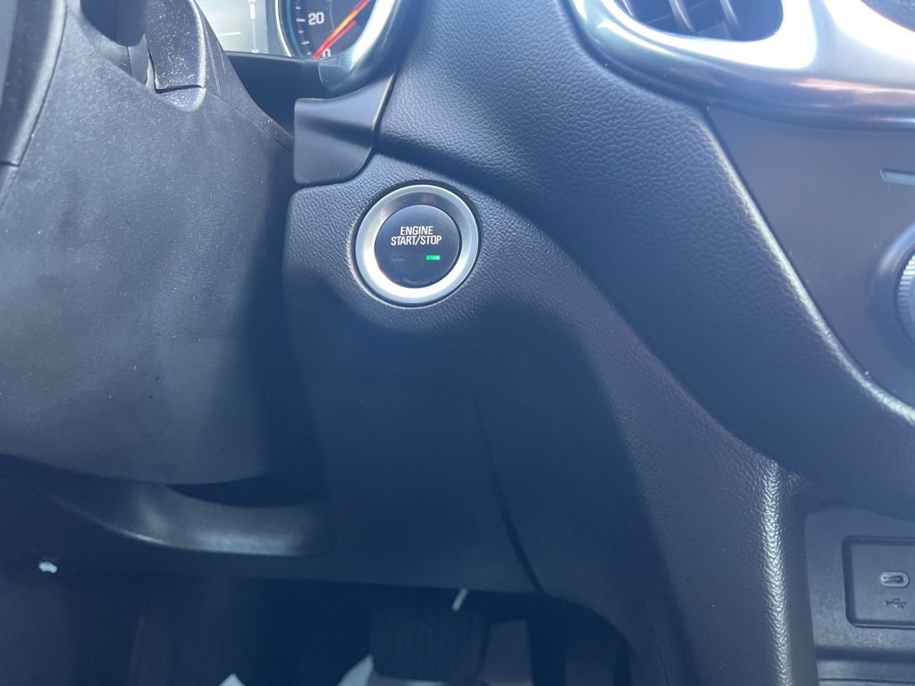Used 2022 Gray Chevrolet LT image 26