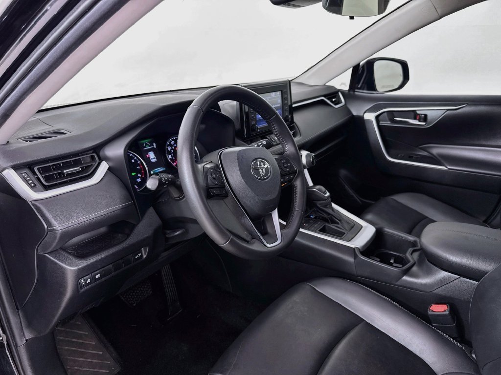 2022 Toyota RAV4 XLE Premium - Photo 9