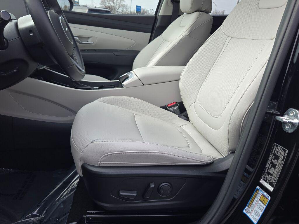 New 2025 Black Hyundai SEL Convenience AWD image 24