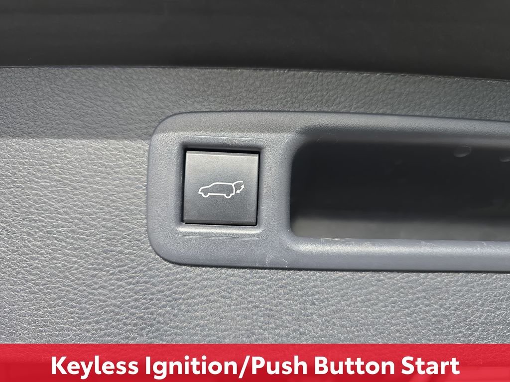 2025 Toyota Highlander XSE - Photo 17