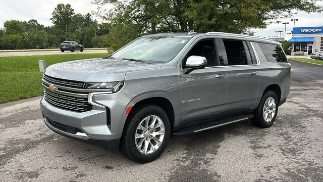 Used 2023 Gray Chevrolet Premier image 3