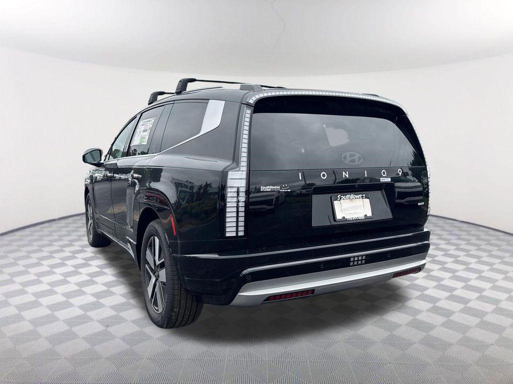 New 2026 Black Hyundai SEL image 7