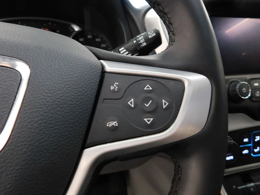 Used 2023 Sterling GMC SLT image 20