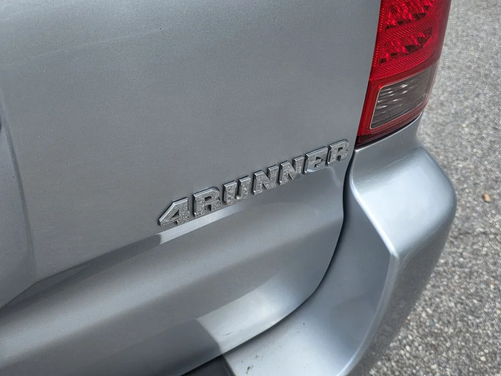 Used 2008 Silver Toyota SR5 image 8