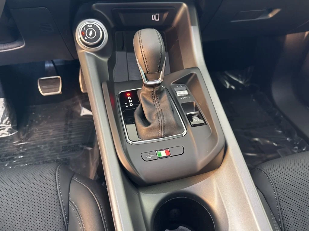 New 2026 Verde Monza Alfa Romeo Veloce image 13