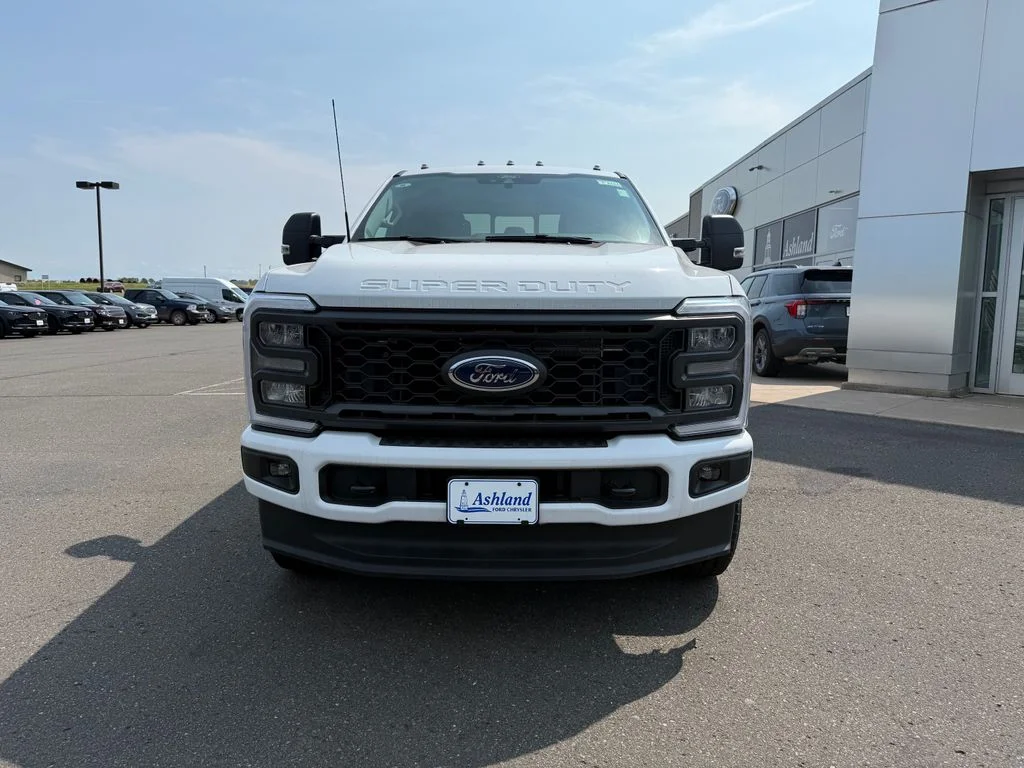 2026 Ford F-350 Super Duty XL - Photo 9