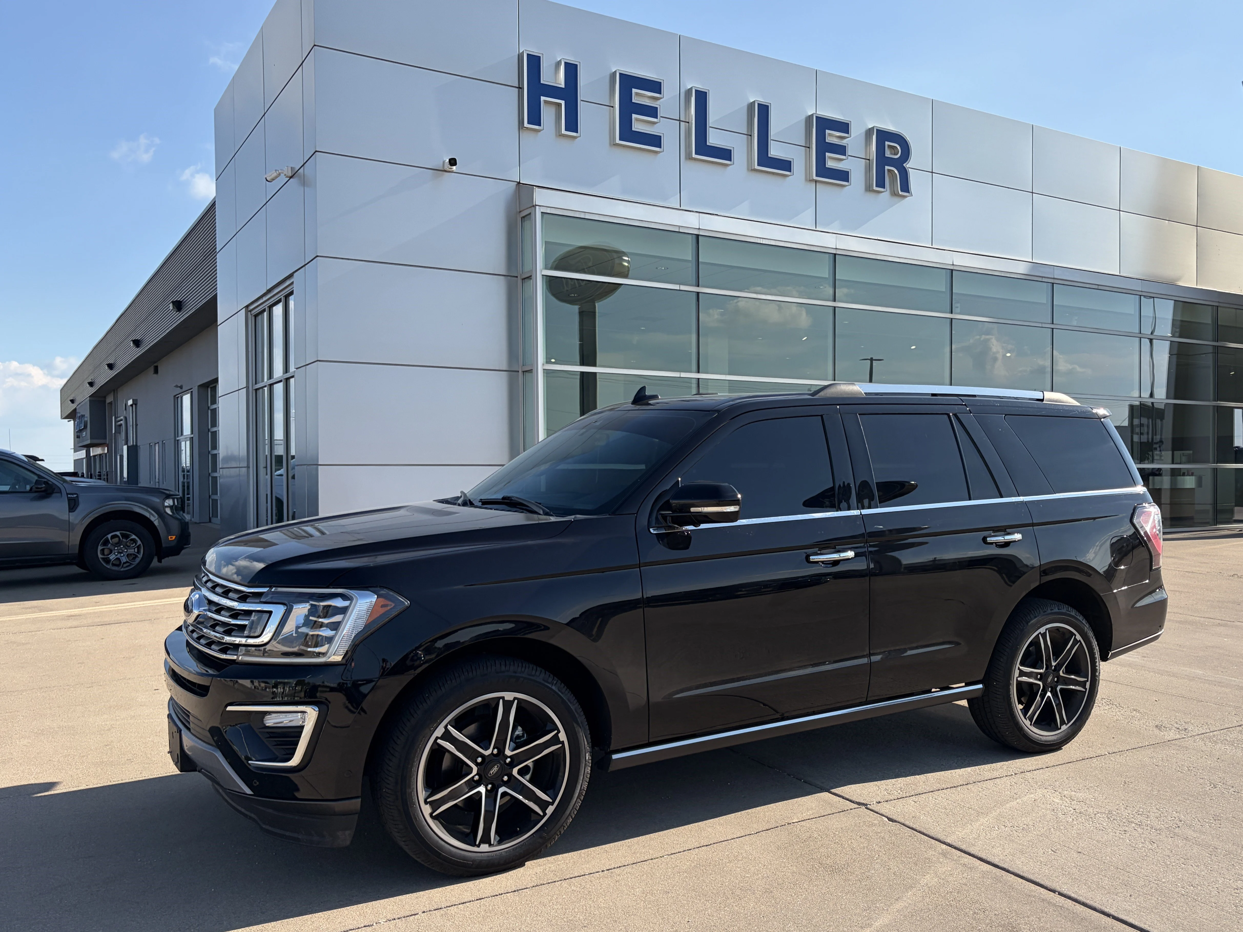 Used 2020 Black Ford Limited image 3