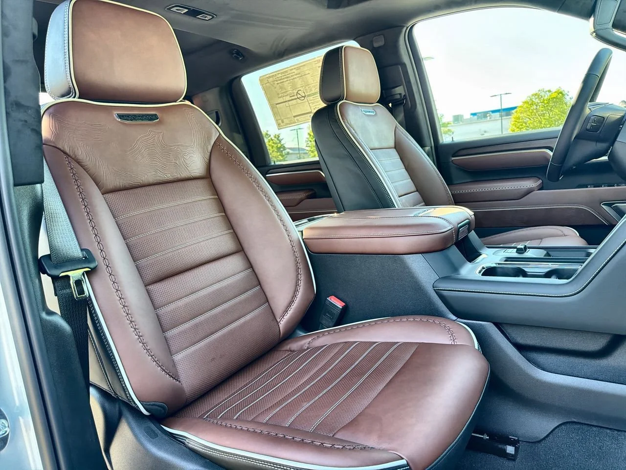 New 2026 Glacier White Tricoat GMC Denali Ultimate image 23