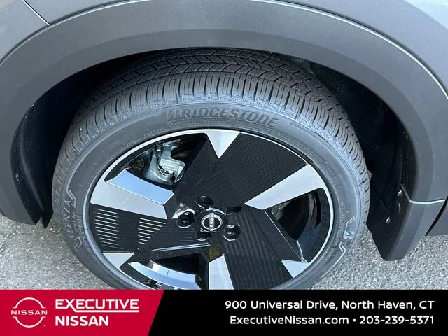 Used 2025 Gray Nissan SR image 8