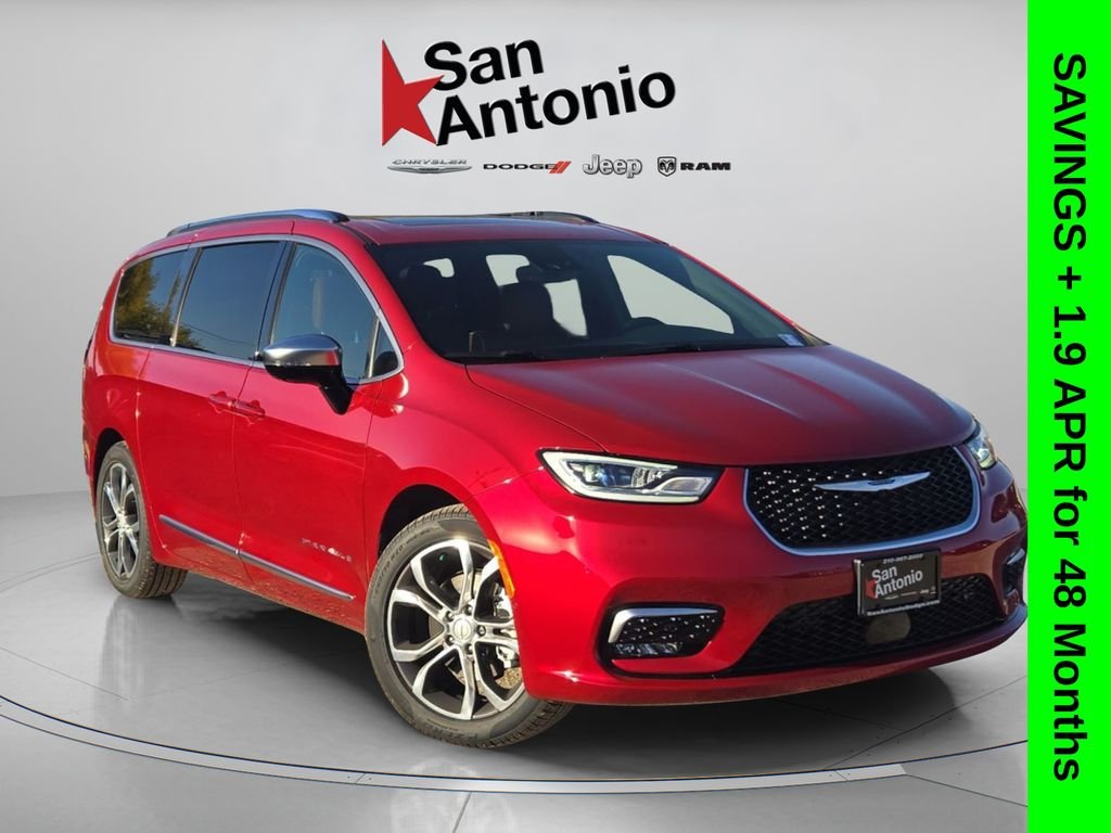2026 Chrysler Pacifica Pinnacle's photo