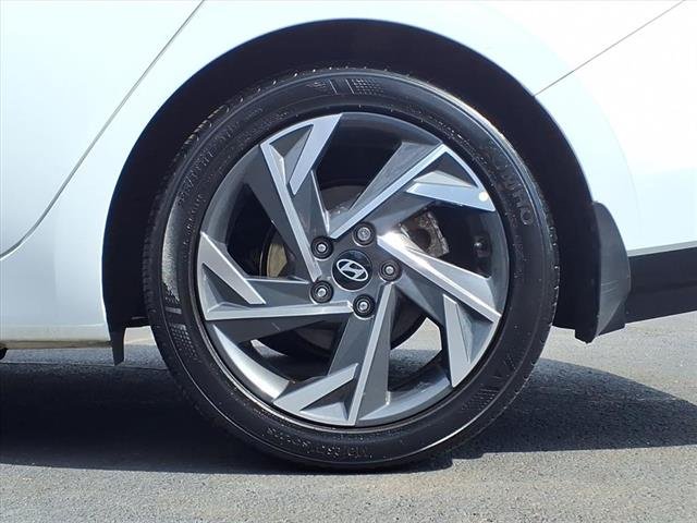 2024 Hyundai Elantra Limited - Photo 9