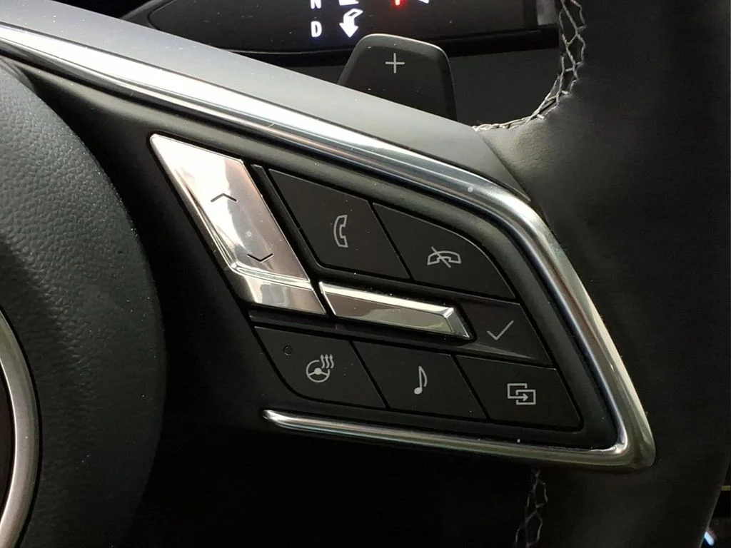 Certified Used 2025 Gray Buick Avenir image 21