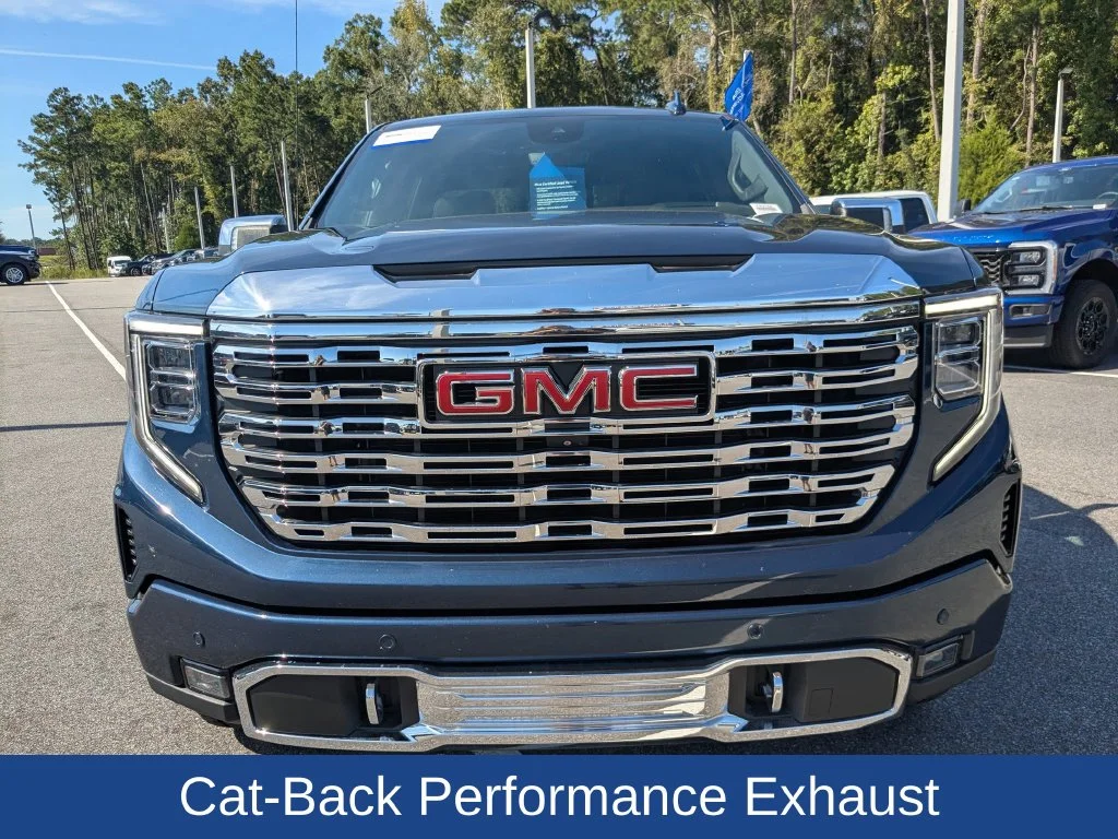 Used 2023 Blue GMC Denali image 9