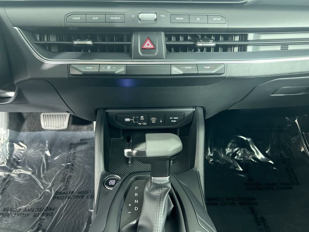 New 2026 Snow White Pearl Kia EX image 20