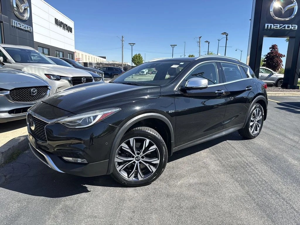 Used 2017 Black INFINITI Premium image 7